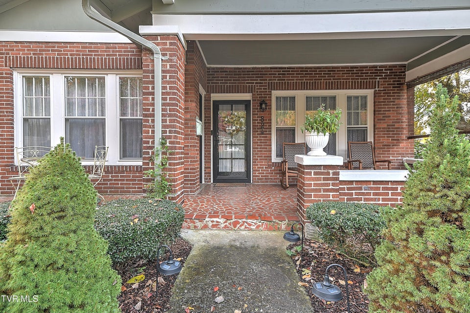 Photo #8: 824 Arlington Avenue