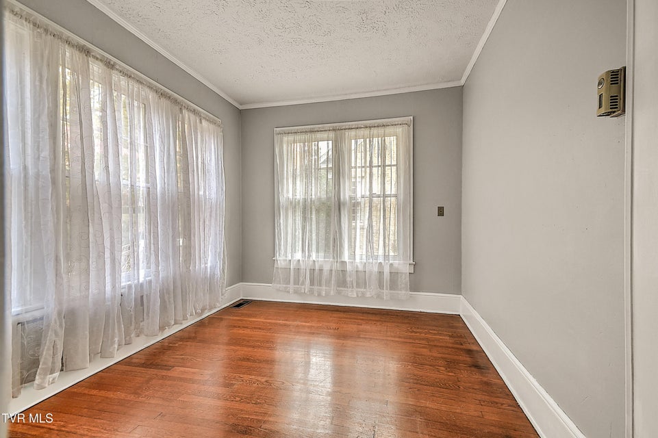 Photo #13: 824 Arlington Avenue