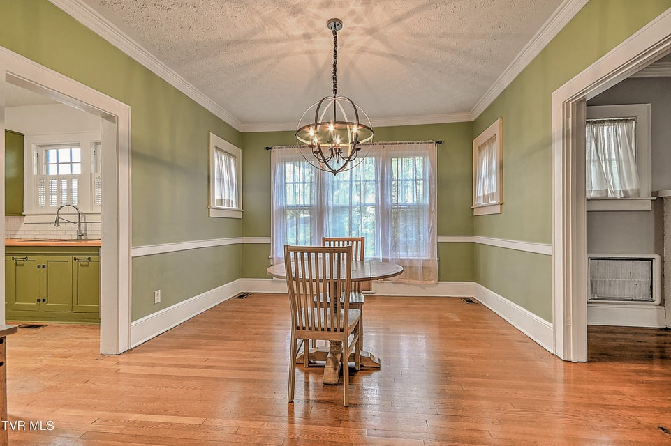 Photo #16: 824 Arlington Avenue