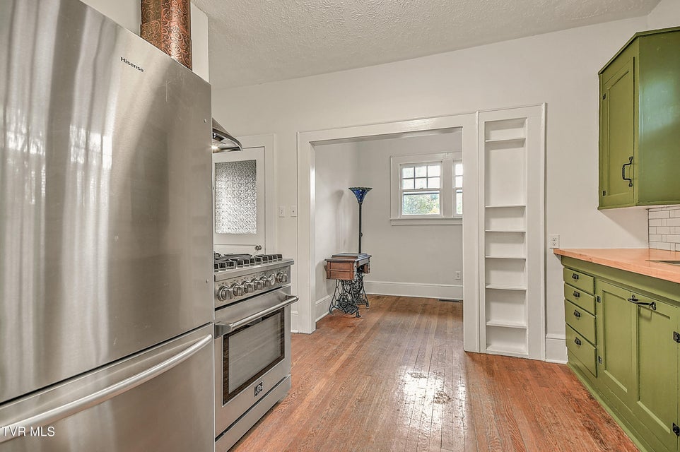 Photo #23: 824 Arlington Avenue