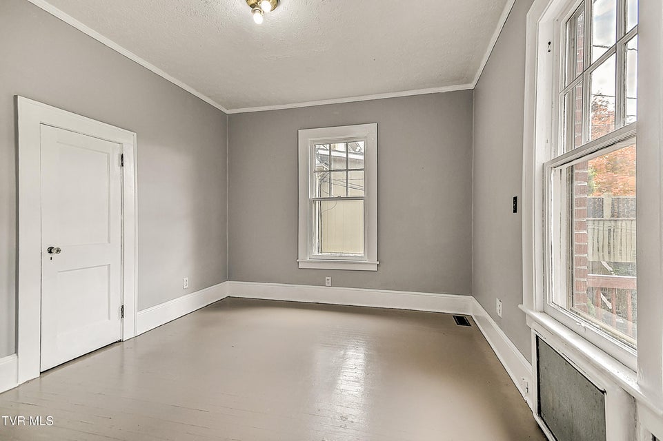 Photo #24: 824 Arlington Avenue