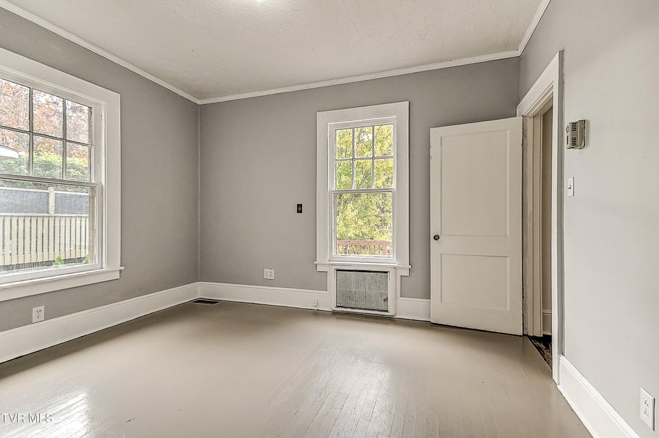 Photo #25: 824 Arlington Avenue