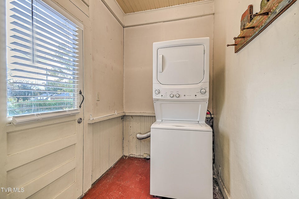 Photo #27: 824 Arlington Avenue