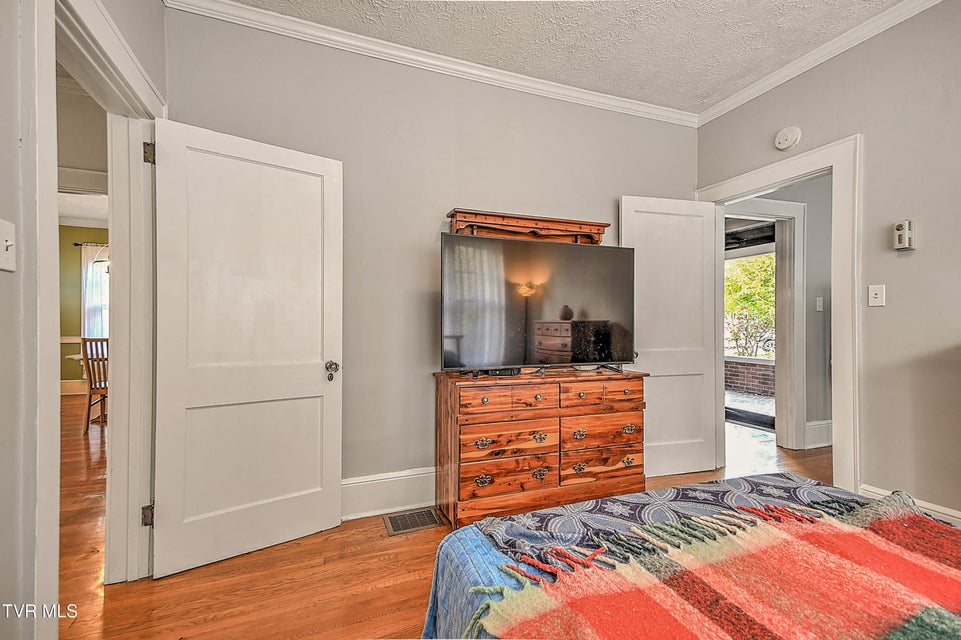 Photo #29: 824 Arlington Avenue