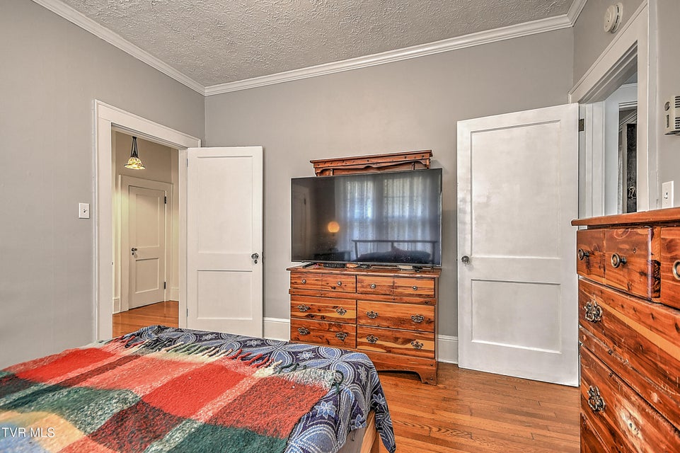 Photo #30: 824 Arlington Avenue