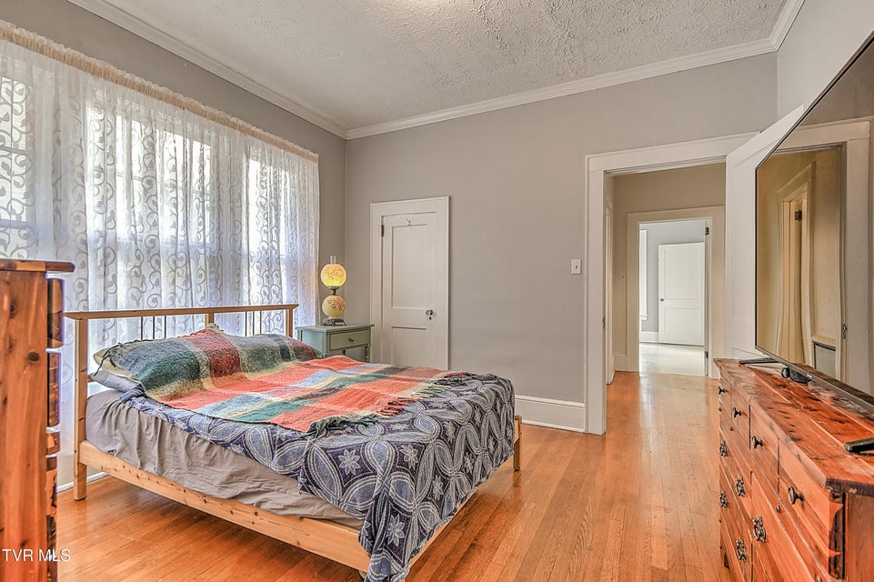 Photo #31: 824 Arlington Avenue