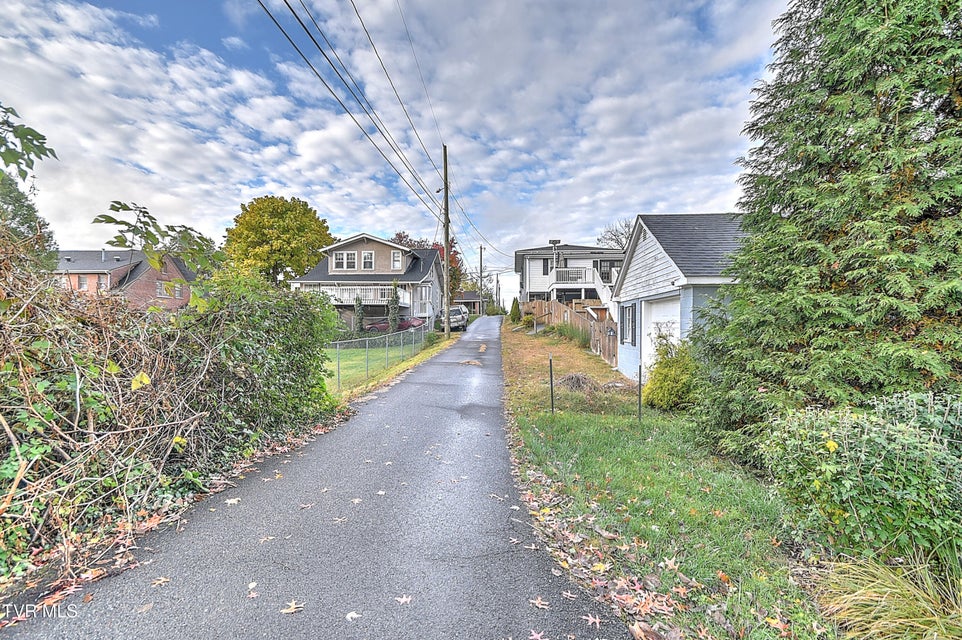 Photo #39: 824 Arlington Avenue