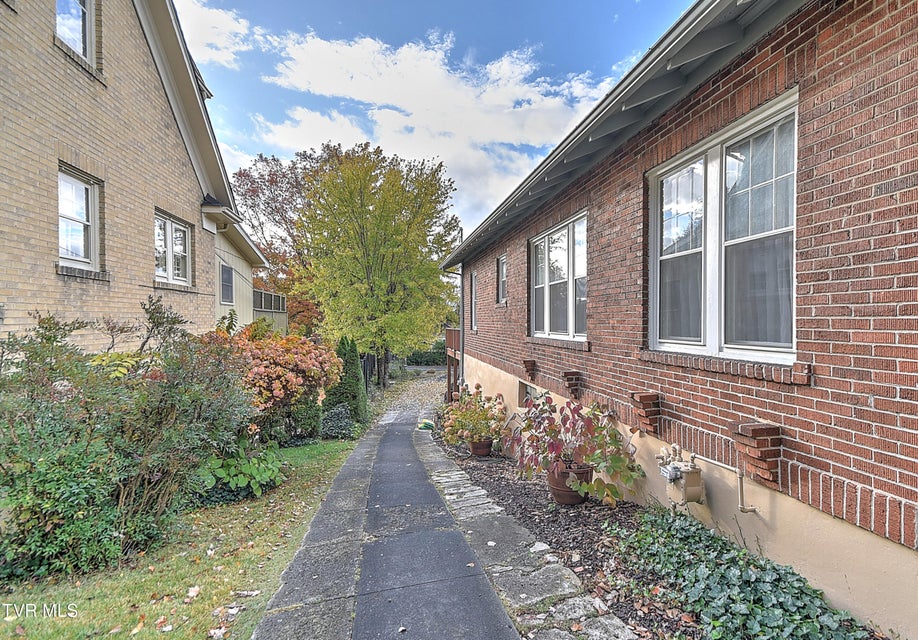 Photo #42: 824 Arlington Avenue