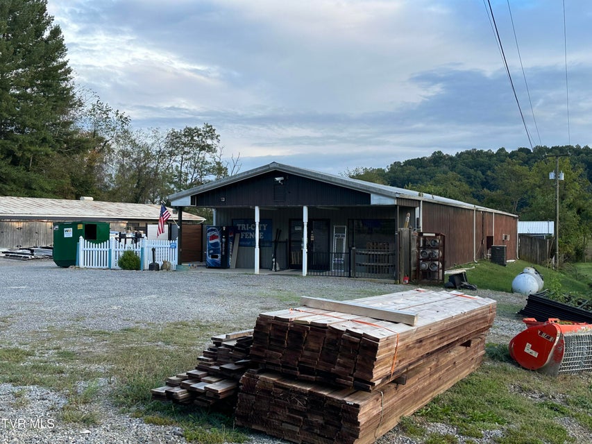 Photo #2: 5015 Memorial Boulevard