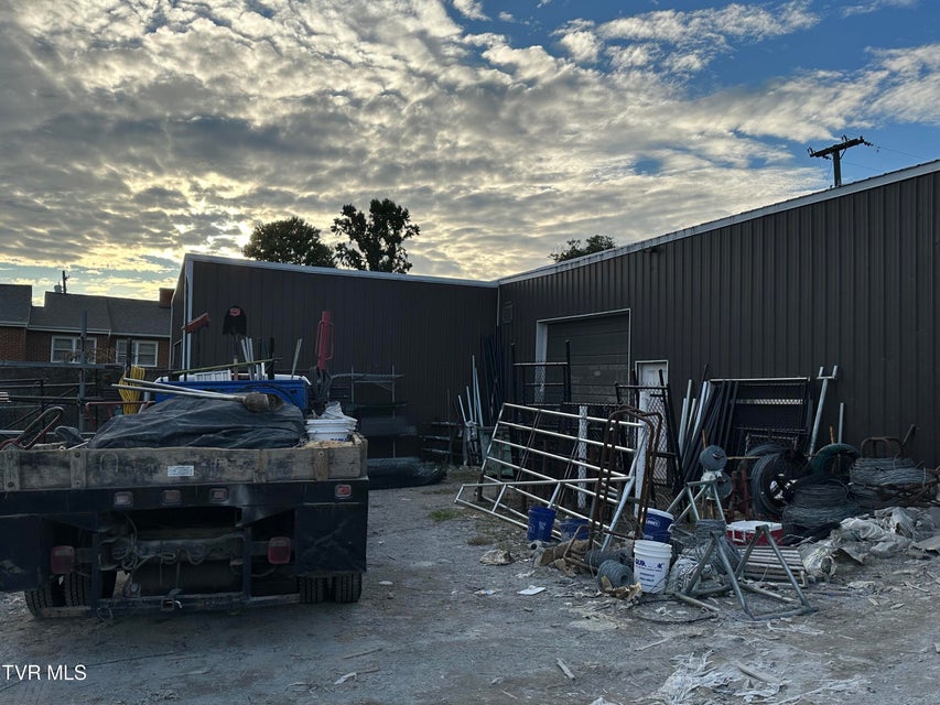 Photo #5: 5015 Memorial Boulevard