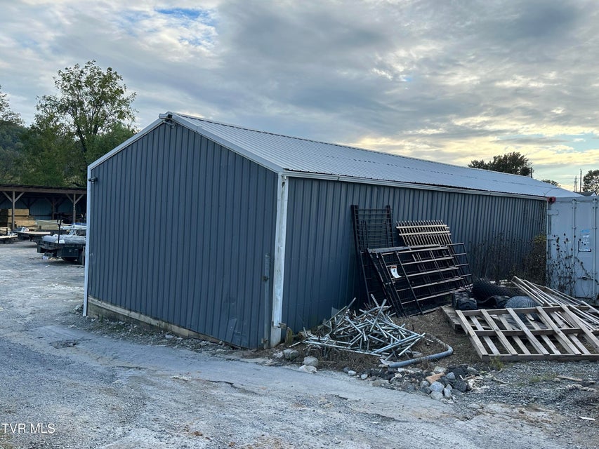 Photo #8: 5015 Memorial Boulevard