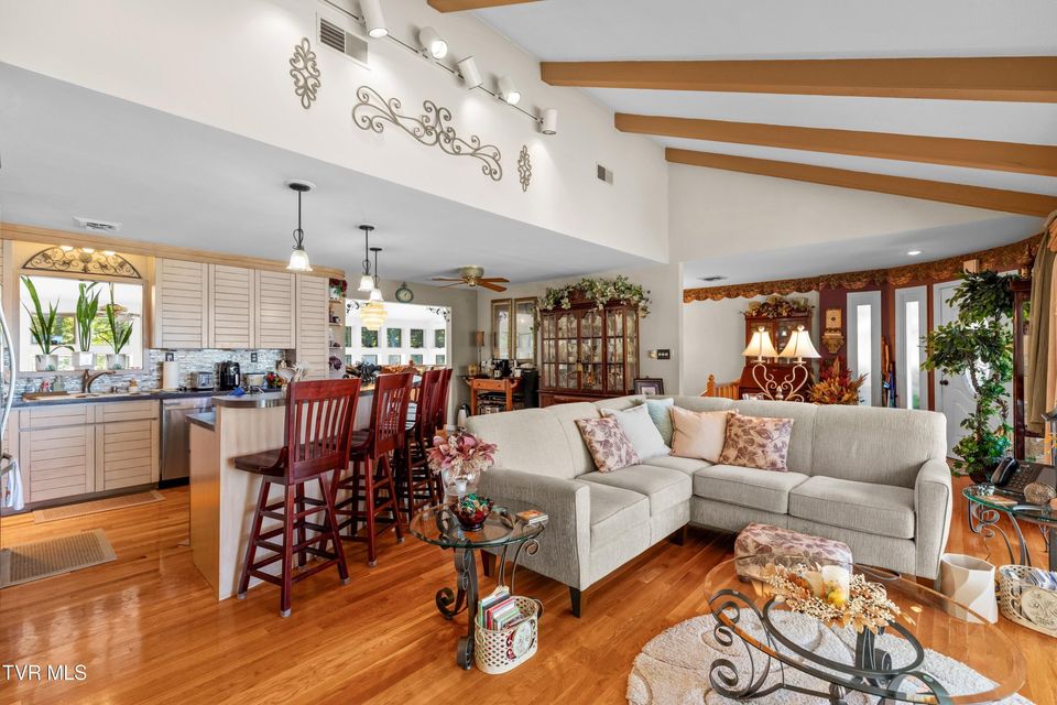 Photo #8: 1184 Mimosa Drive