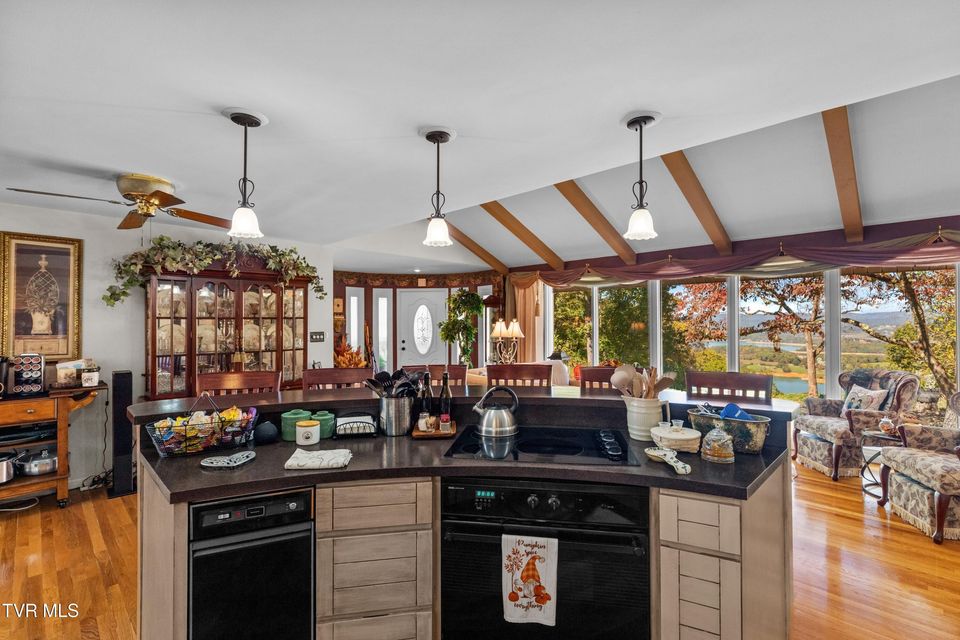 Photo #11: 1184 Mimosa Drive