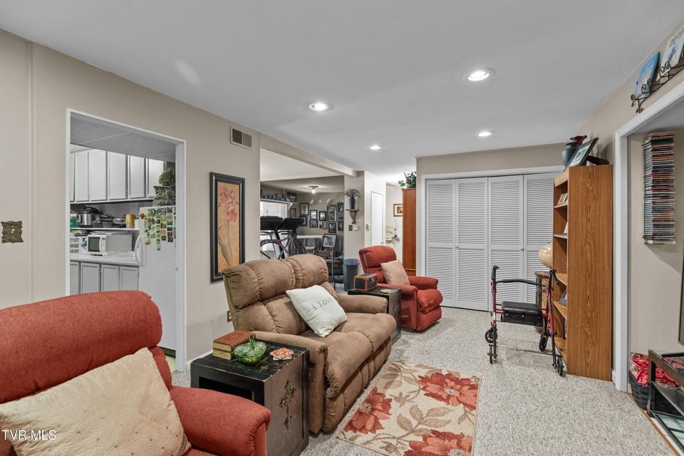 Photo #26: 1184 Mimosa Drive