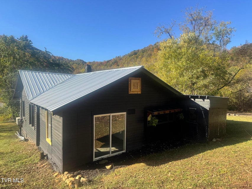 Photo #4: 220 Jenkins Hollow Road