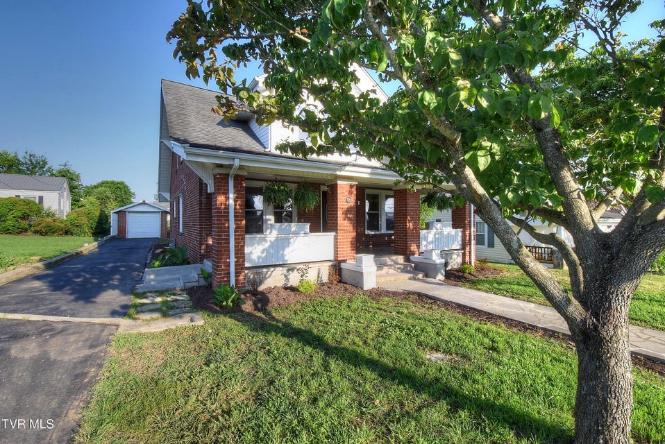 Photo #4: 511 Watauga Avenue