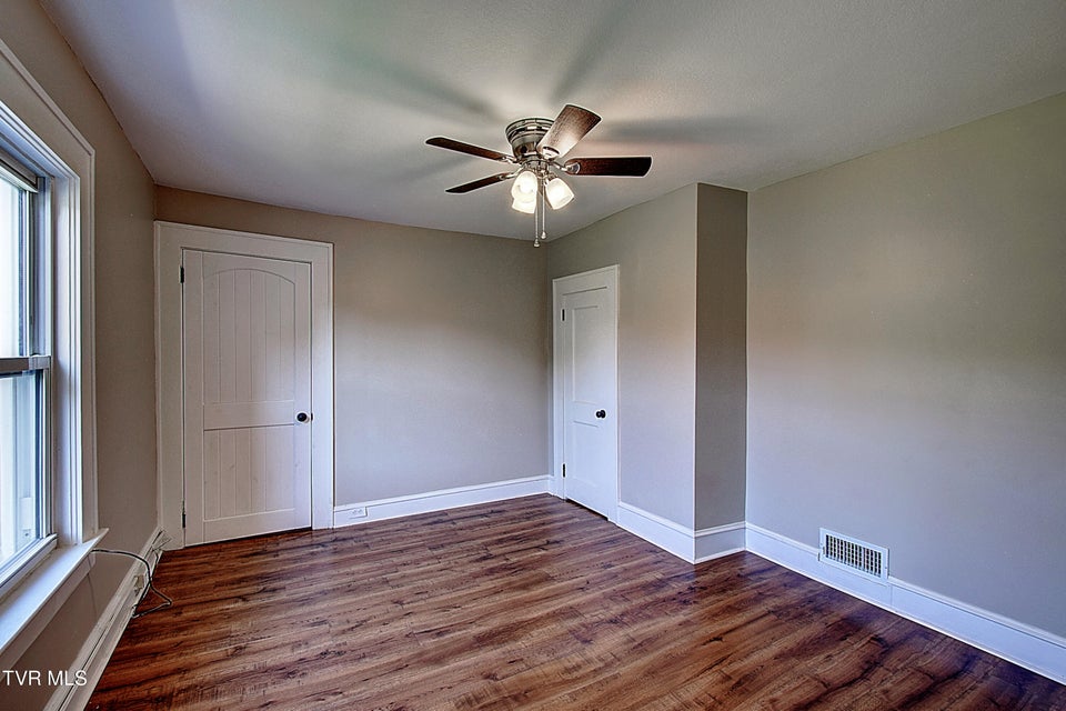 Photo #26: 511 Watauga Avenue