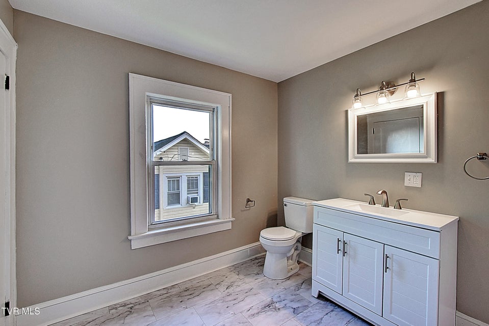 Photo #34: 511 Watauga Avenue