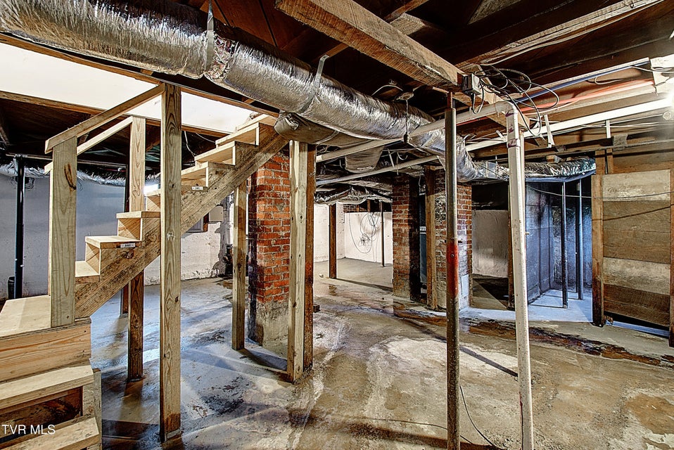 Photo #36: 511 Watauga Avenue