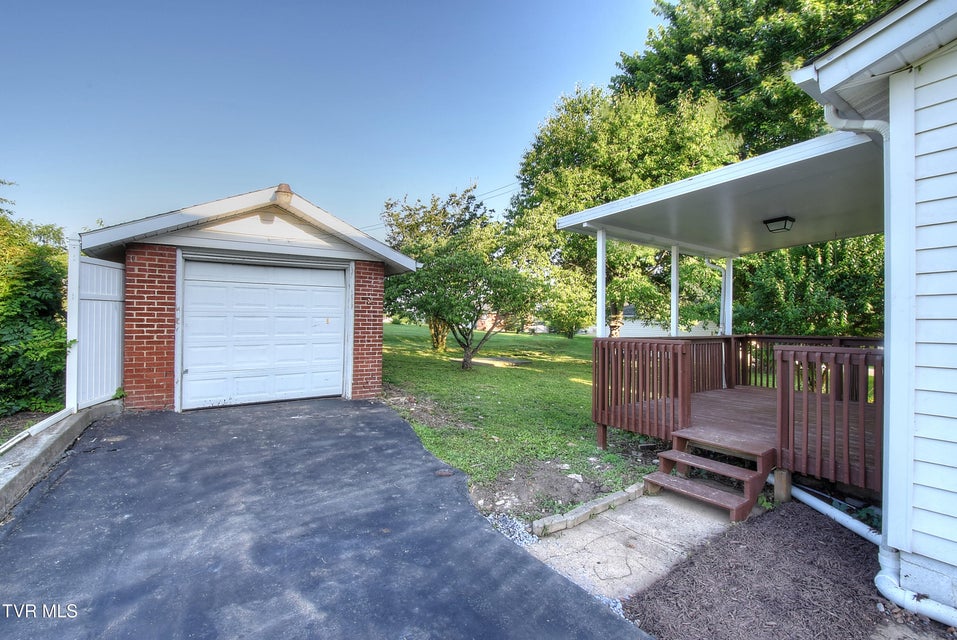 Photo #37: 511 Watauga Avenue