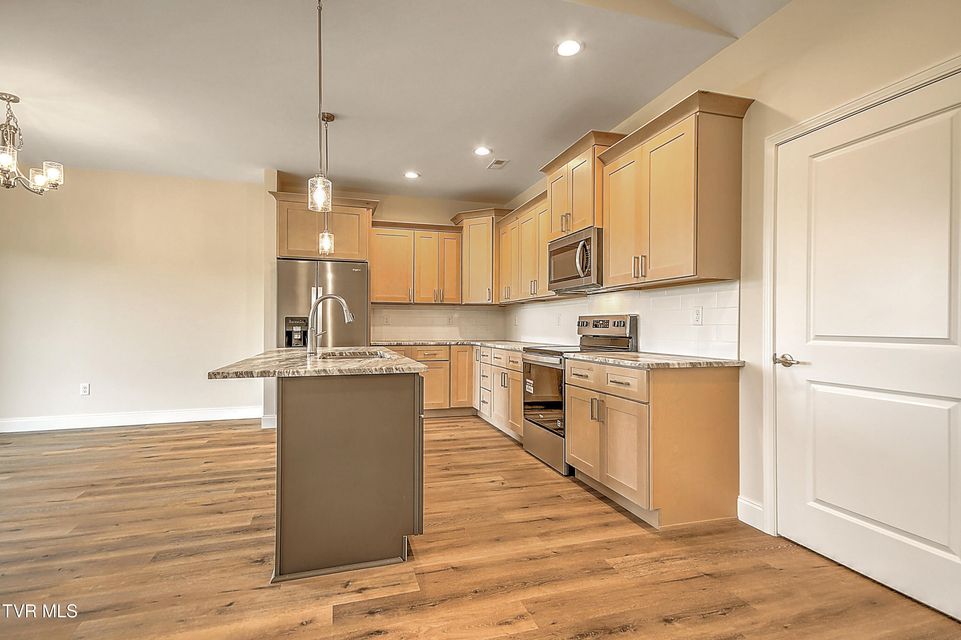 Photo #11: 234 East Ridges Drive