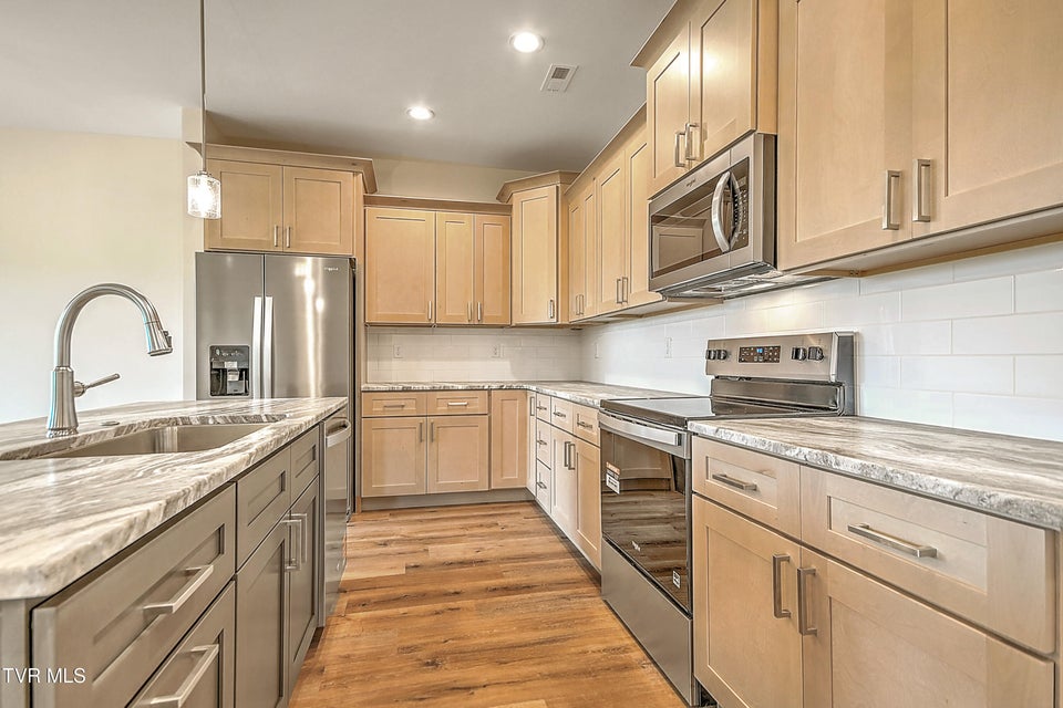 Photo #16: 234 East Ridges Drive