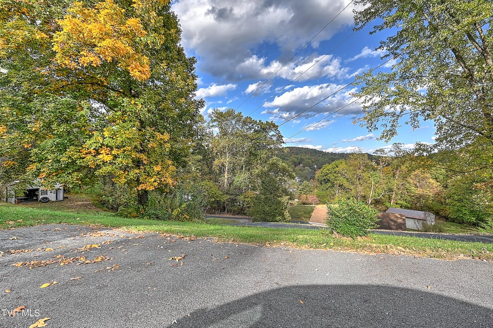 Photo #7: 624 Rogers Avenue