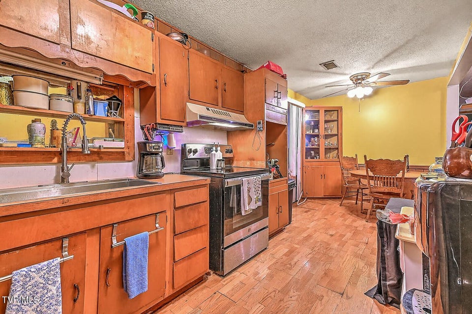 Photo #14: 624 Rogers Avenue