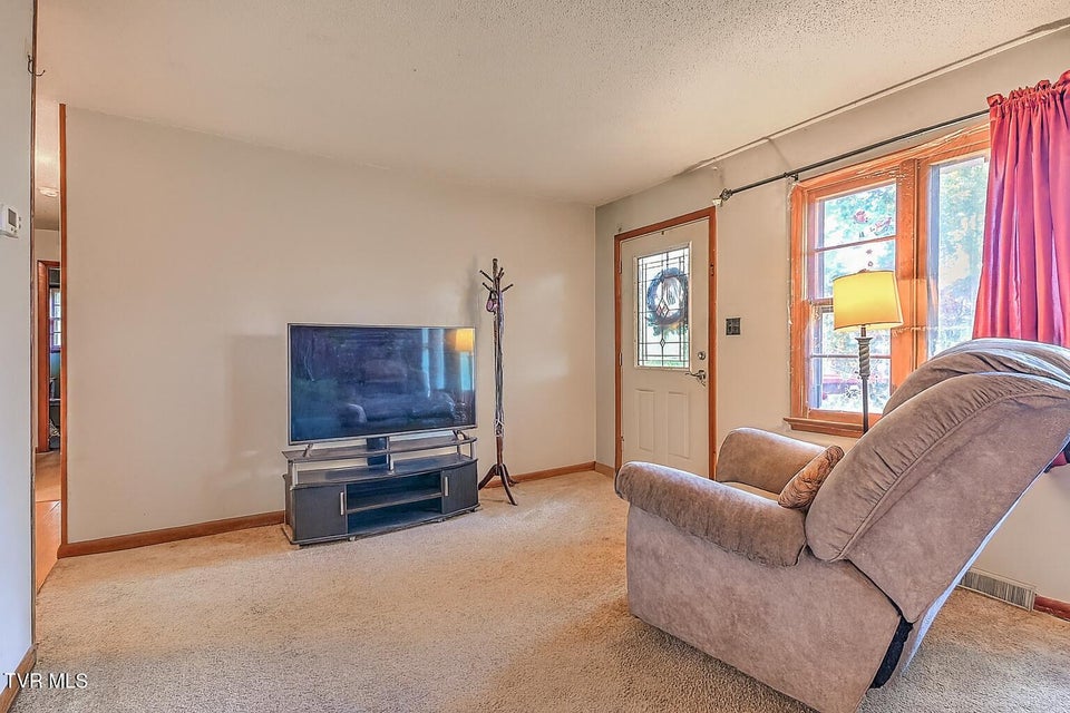 Photo #11: 624 Rogers Avenue