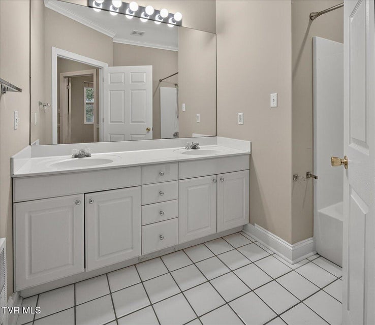 Photo #32: 1812 Boones Creek Road