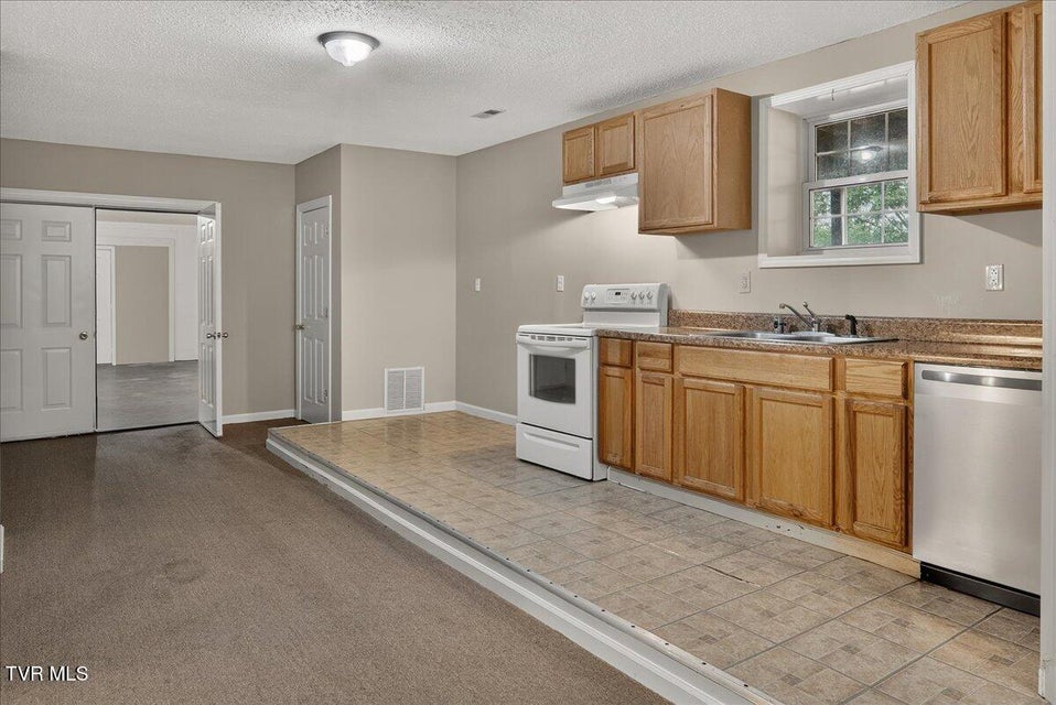 Photo #55: 1812 Boones Creek Road