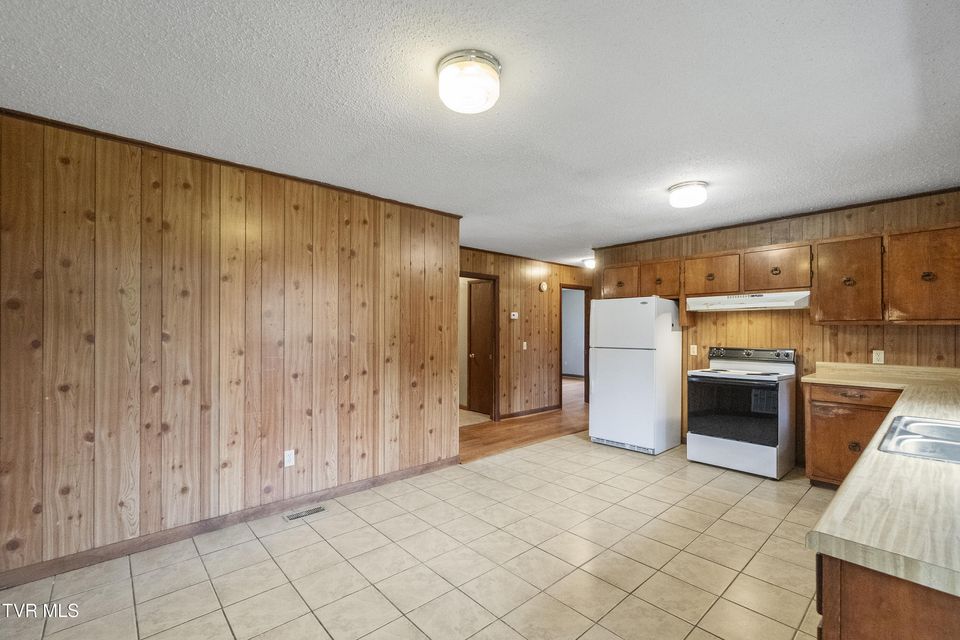 Photo #11: 2851 Highway 107 