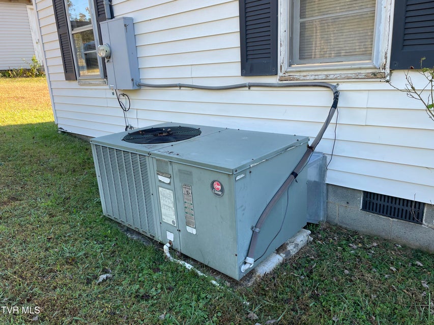 Photo #9: 2280 Westwood Road