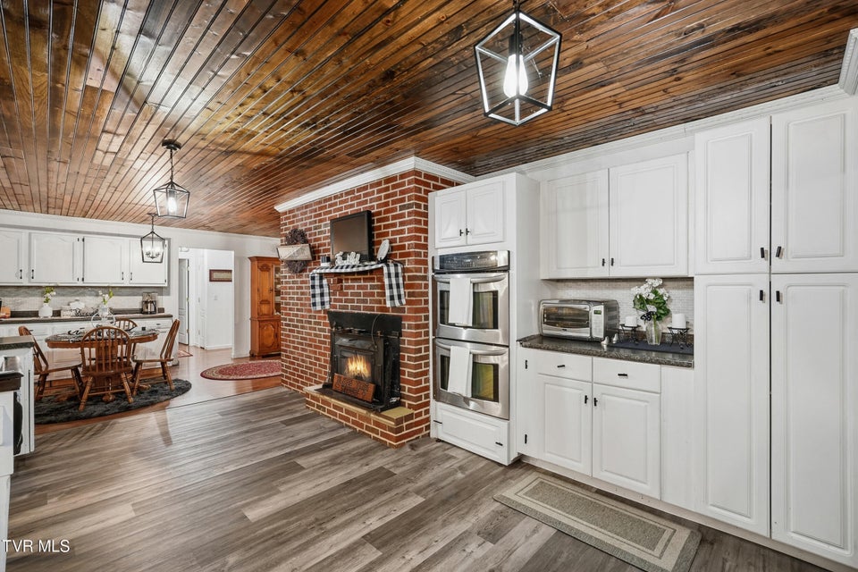 Photo #33: 5186 Lick Creek Road