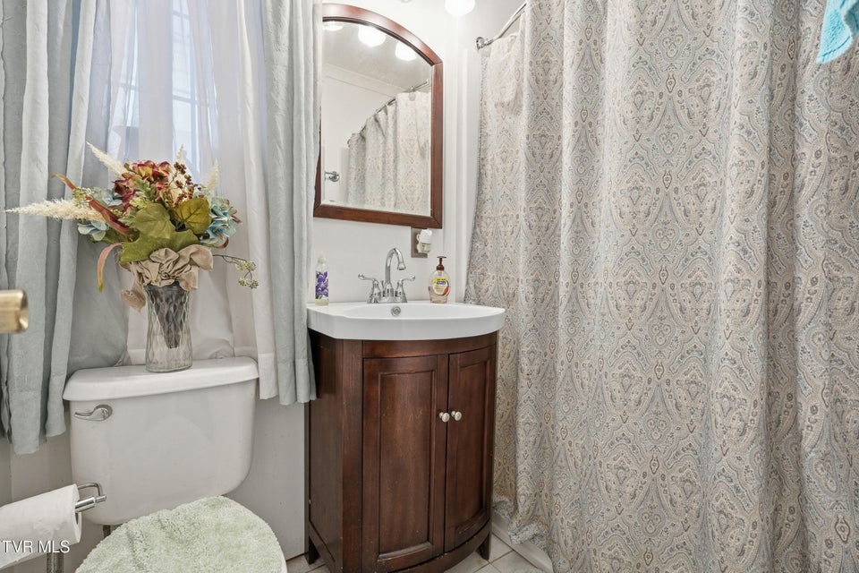 Photo #44: 5186 Lick Creek Road