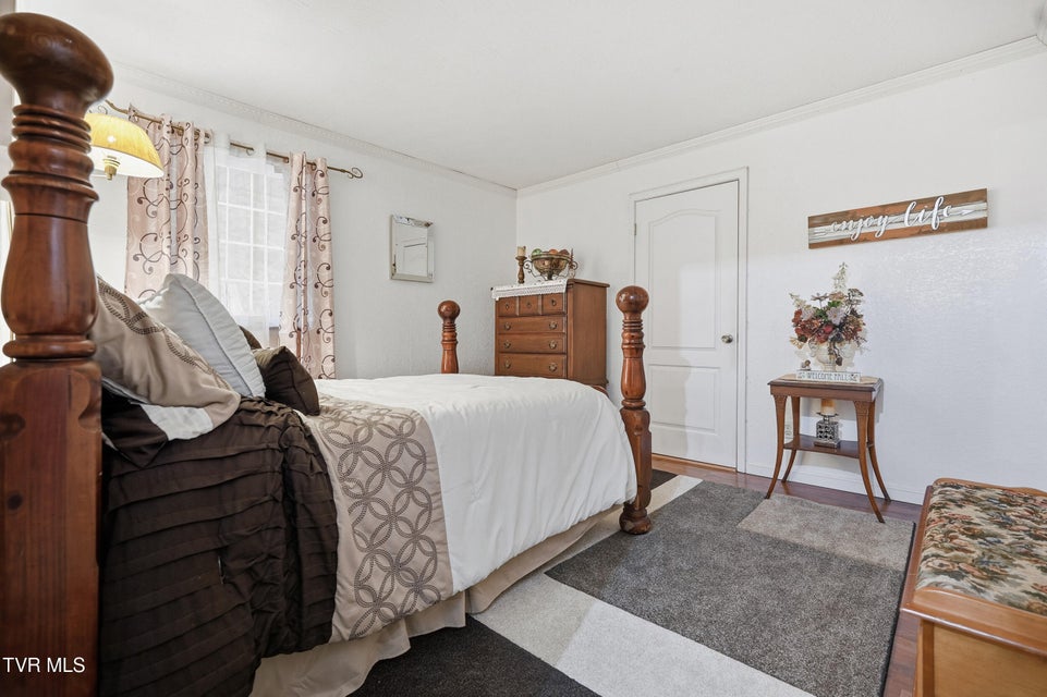 Photo #45: 5186 Lick Creek Road