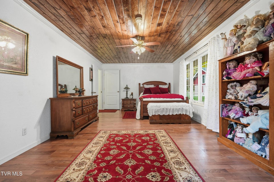 Photo #51: 5186 Lick Creek Road