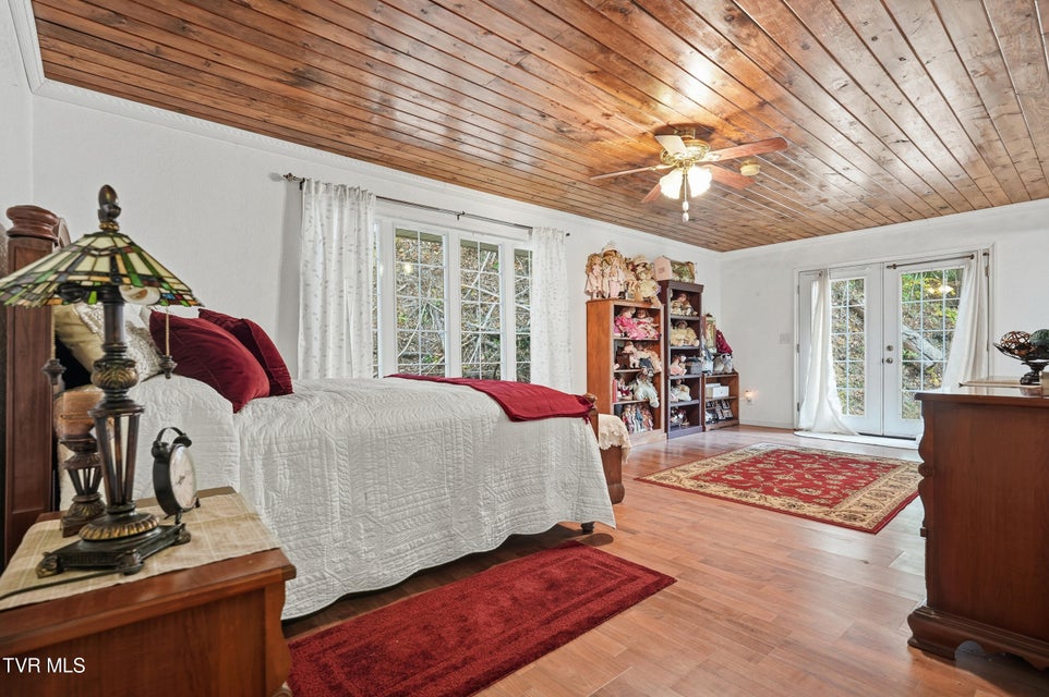 Photo #52: 5186 Lick Creek Road