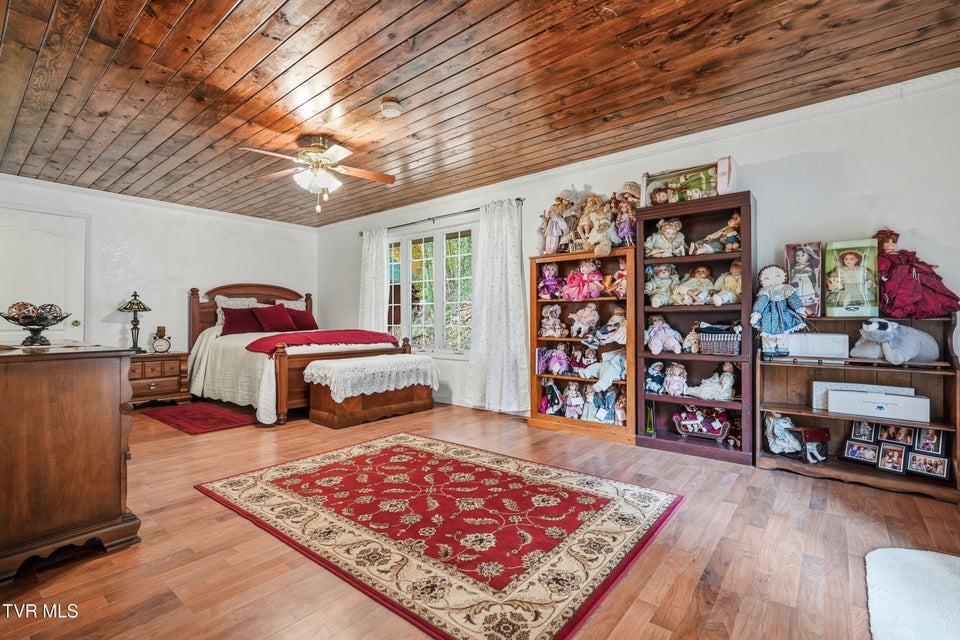 Photo #53: 5186 Lick Creek Road