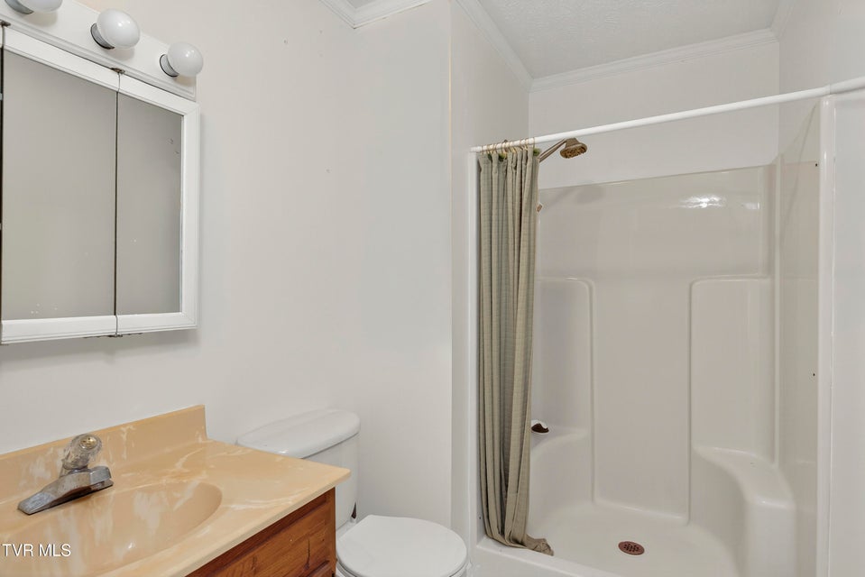 Photo #13: 825 Edgemont North Street