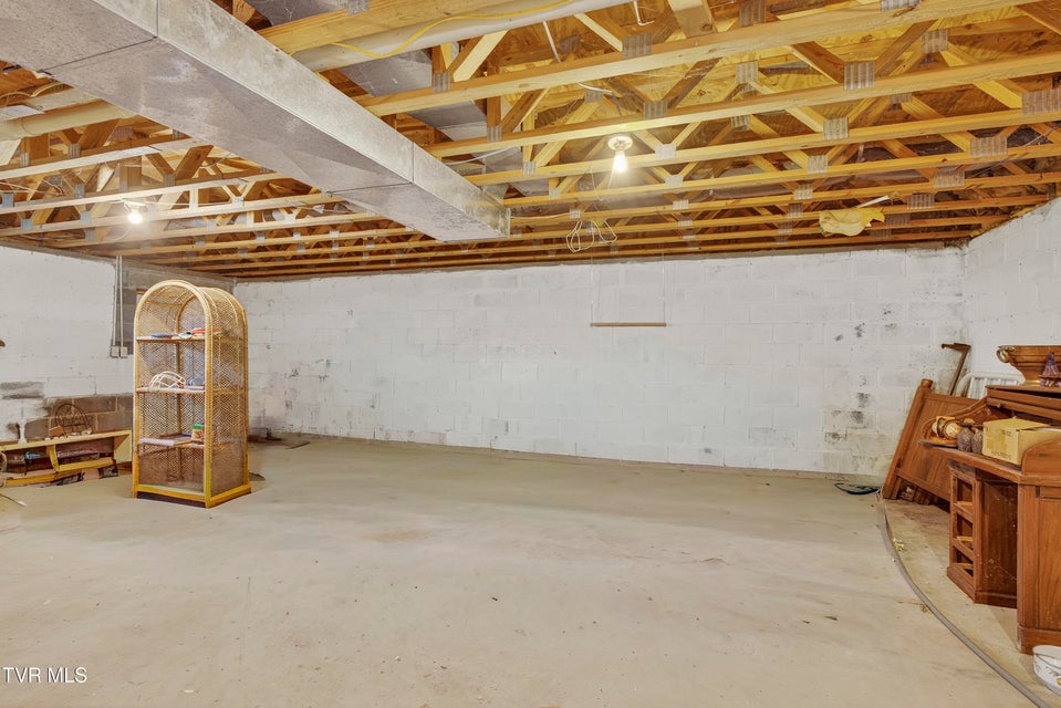 Photo #19: 825 Edgemont North Street