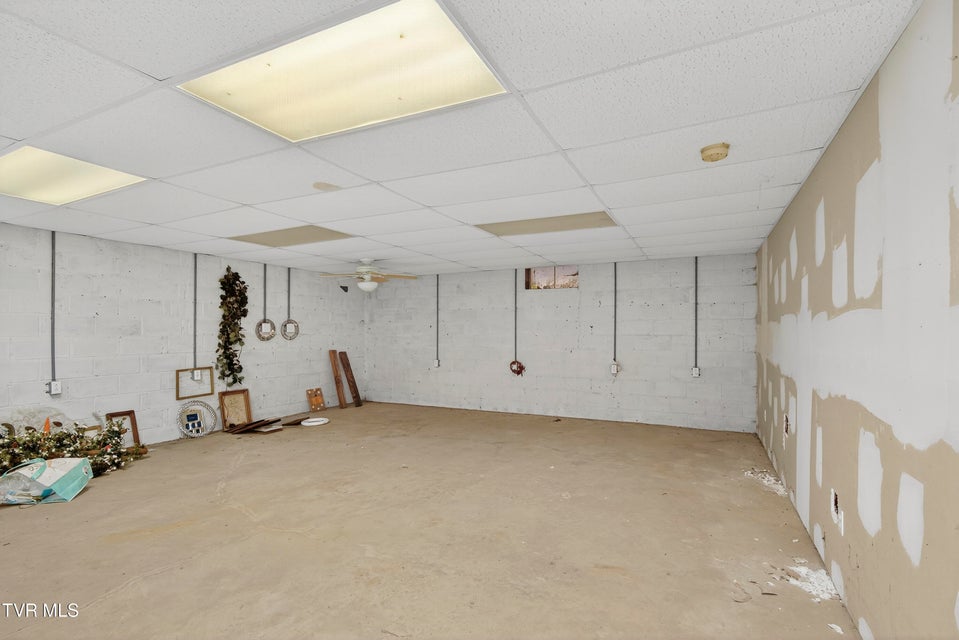 Photo #20: 825 Edgemont North Street