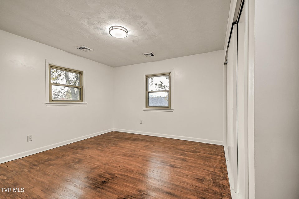 Photo #27: 425 Seminole Road