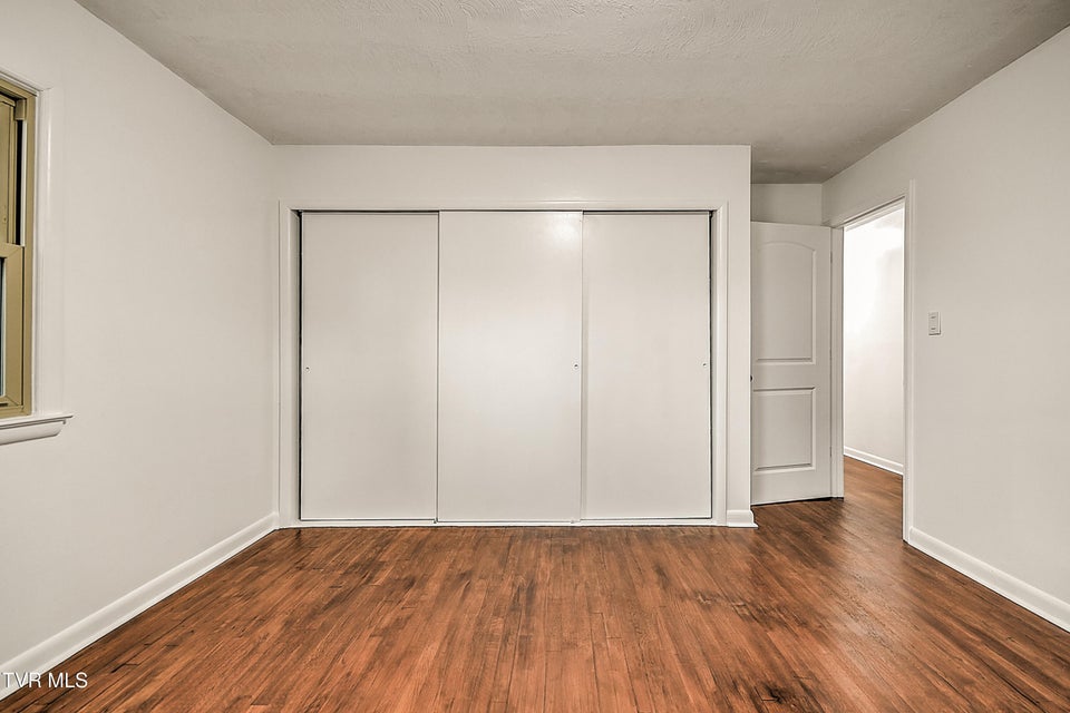 Photo #28: 425 Seminole Road