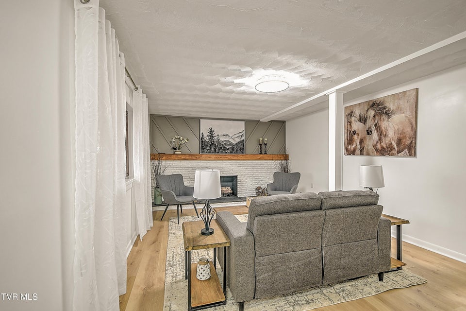 Photo #5: 425 Seminole Road