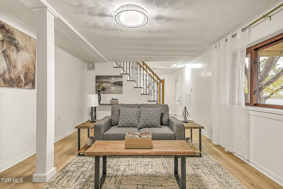 Photo #4: 425 Seminole Road