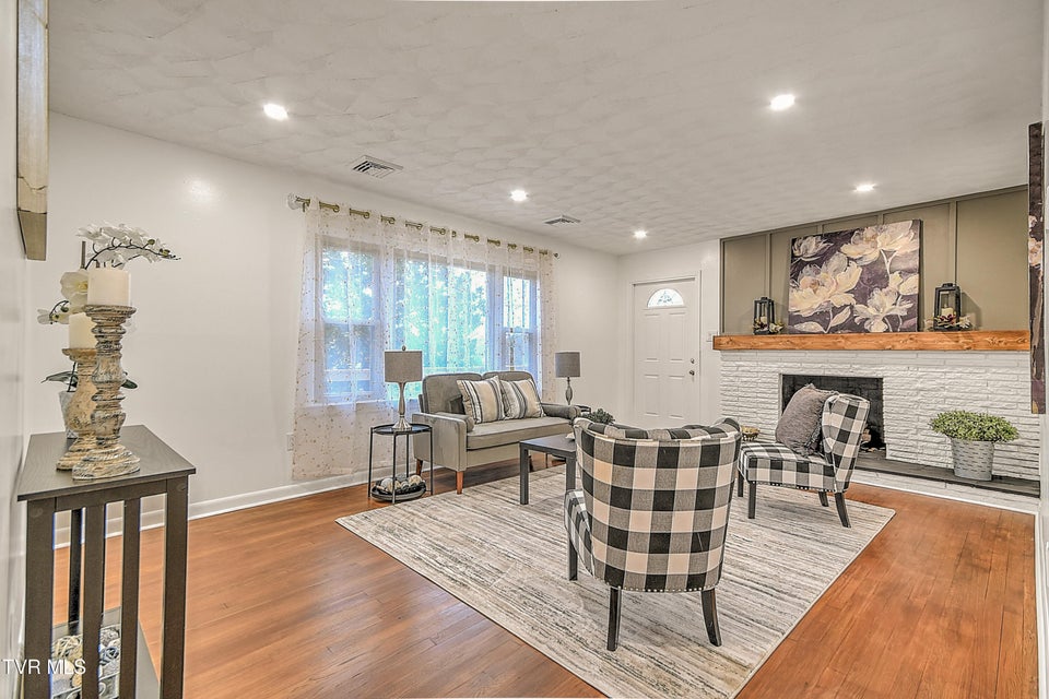 Photo #17: 425 Seminole Road