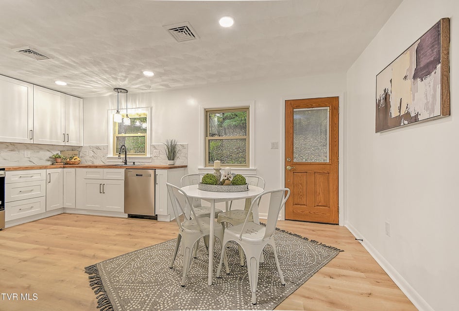 Photo #15: 425 Seminole Road