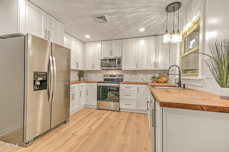 Photo #11: 425 Seminole Road