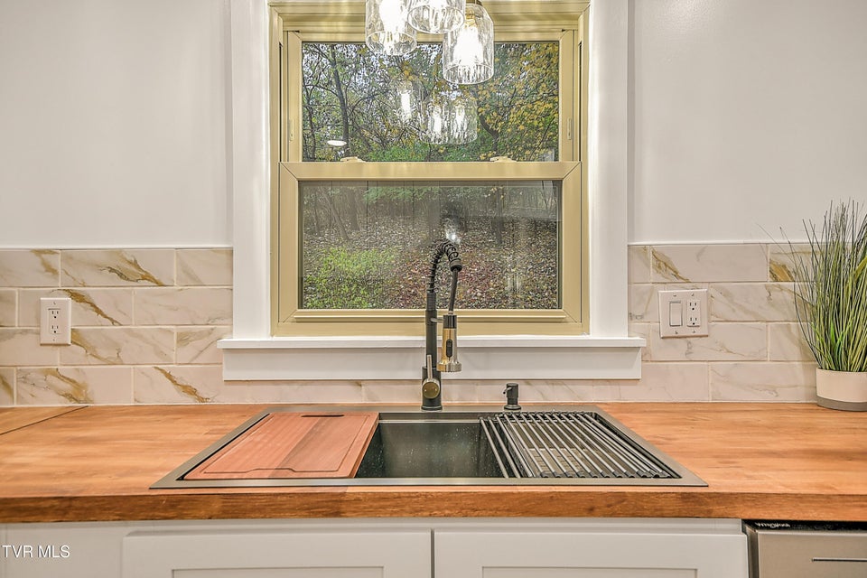 Photo #13: 425 Seminole Road